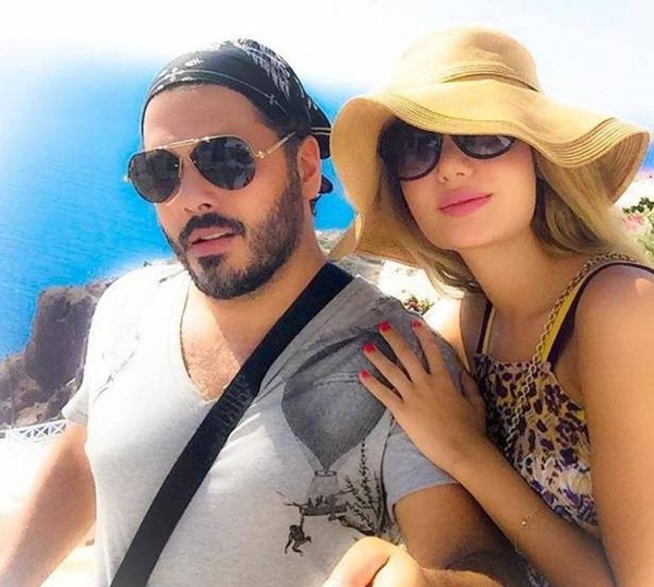 شاهد.. زوجة رامي عياش تفاجئ متابعيها بصورة جميلة لها مع زوجها !