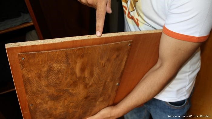 لاجئ سوري يعثر على 150 ألف يورو ويسلمها للشرطة