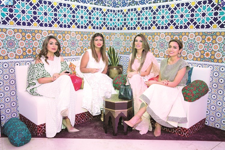 من الحضور