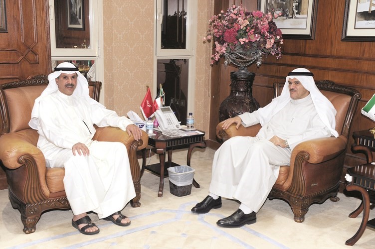 الشيخ سلمان الحمود مستقبلا د احمد الاثري ﻿