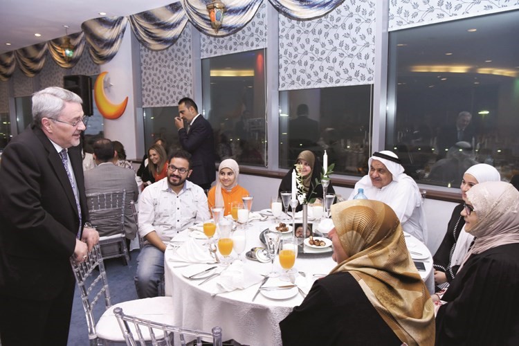 السفير بحر العلوم مرحبا بضيوفهريليش كومار﻿