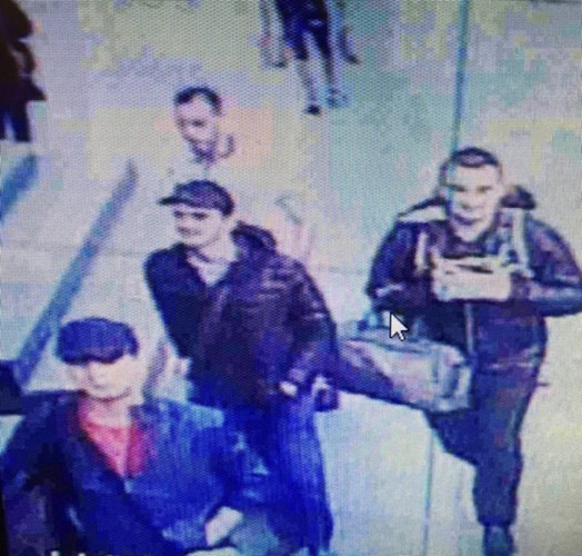 انتحاريو مطار اسطنبول الثلاثة في لقطة واحدة قبيل تنفيذهم العمل الارهابي اپ 