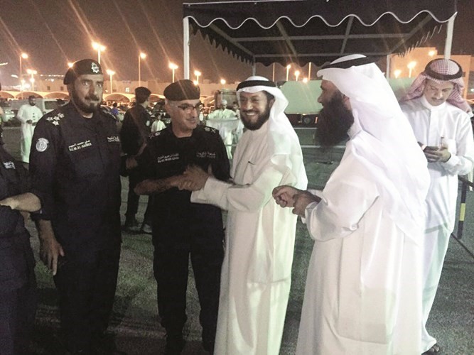  ويتحدث الى د وليد الشعيب حول منع الصلاة خارج المساجد﻿