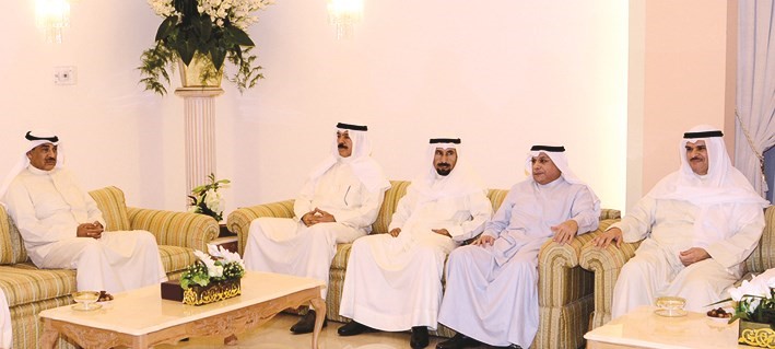 الشيخ صباح الخالد والشيخ محمد الخالد والشيخ خالد الجراح والشيخ سلمان الحمود والشيخ علي الجابر