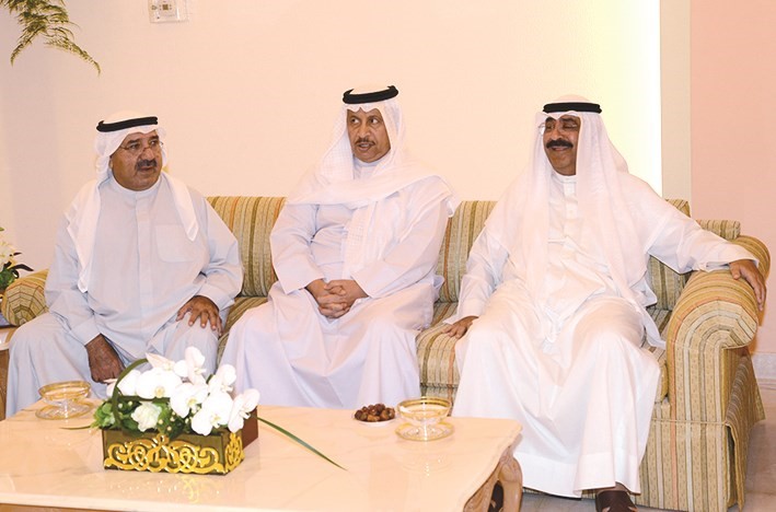 الشيخ مشعل الاحمد وسمو الشيخ جابر المبارك والشيخ ناصر صباح الاحمد