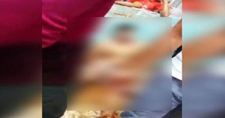 بالفيديو.. بلطجية "يعرون" مريضا ذهنياً ويسحلونه بالشوارع في نهار رمضان