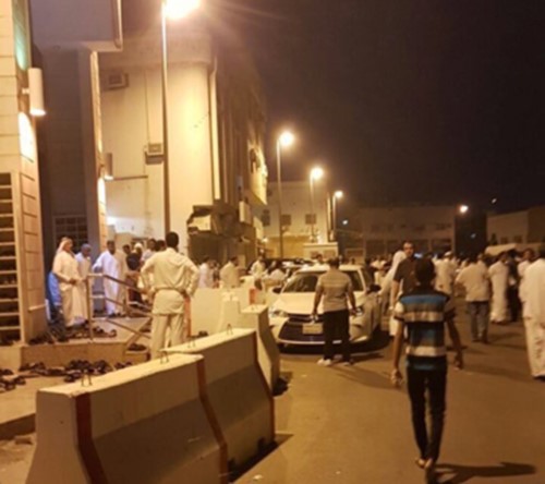 صور تداولها نشطاء للتفجير الذي وقع في القطيف