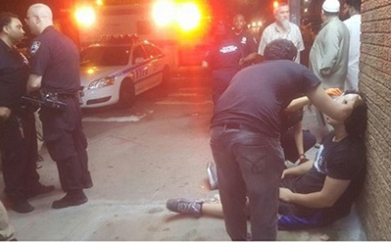 بالفيديو.. هجمات بالرصاص ولحم الخنزير على مسلمين بأوروبا وأميركا