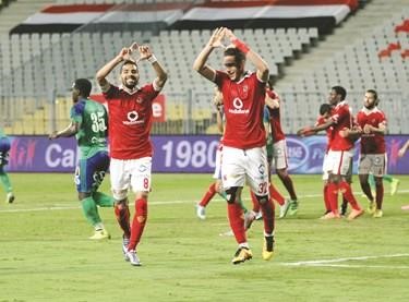 الوداد المغربي وصن داونز الجنوب أفريقي في القاهرة بعد العيد