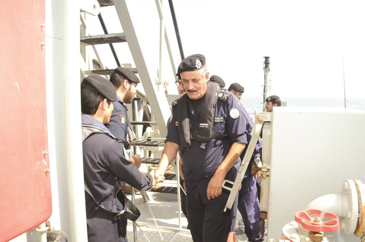 اللواء زهير النصرالله يتفقد جاهزية رجال خفر السواحل ﻿