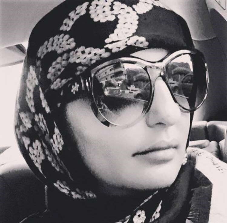 بالصور.. شذى حسون بالحجاب في الحرم المكي.. وتعلق على تفجيرات المدينة