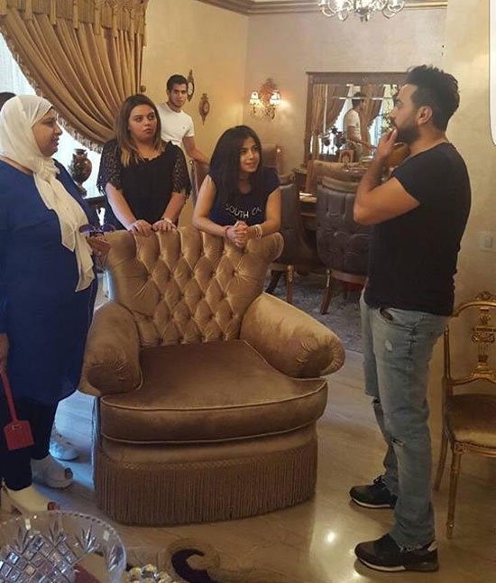 بالصور.. شاهد كيف احتفل تامر حسنى بعيد الفطر