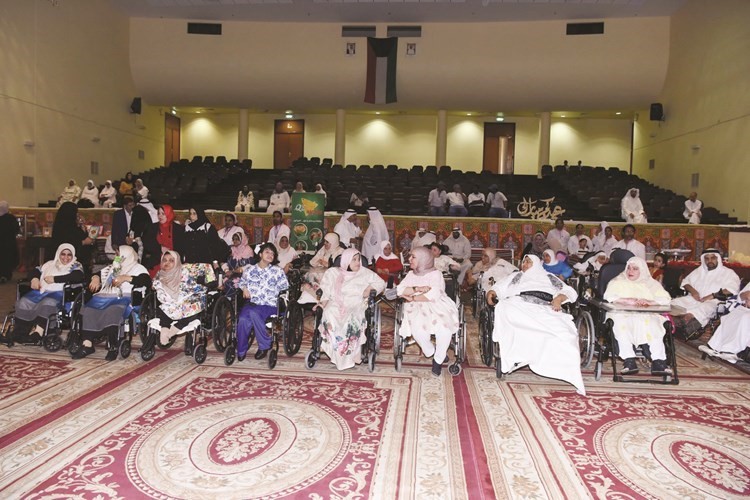 جانب من النزيلات خلال الاحتفال﻿