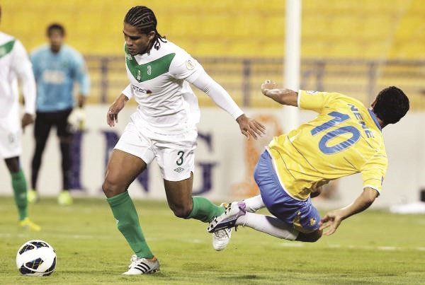 الكولومبي بلامينو في مباراة سابقة مع الاهلي السعودي﻿