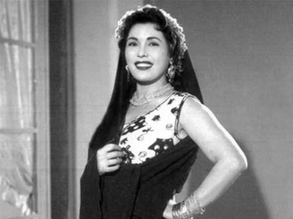 أغرب وصايا النجوم العرب قبل وفاتهم .. رشدي أباظة صادم !