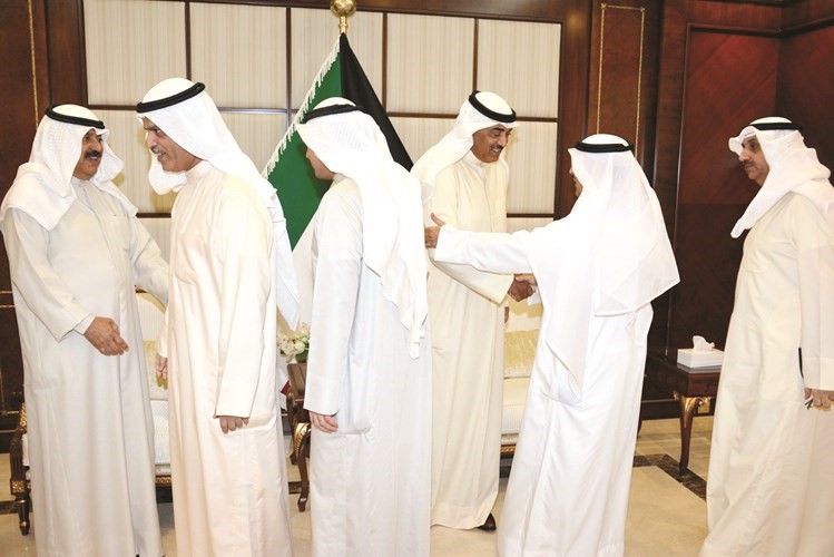 الشيخ صباح الخالد وخالد الجار الله في استقبال المهنئين﻿