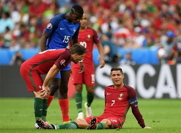 بالفيديو.. البرتغال تتوج بكأس أمم اوروبا للمرة الاولى في تاريخها على حساب فرنسا