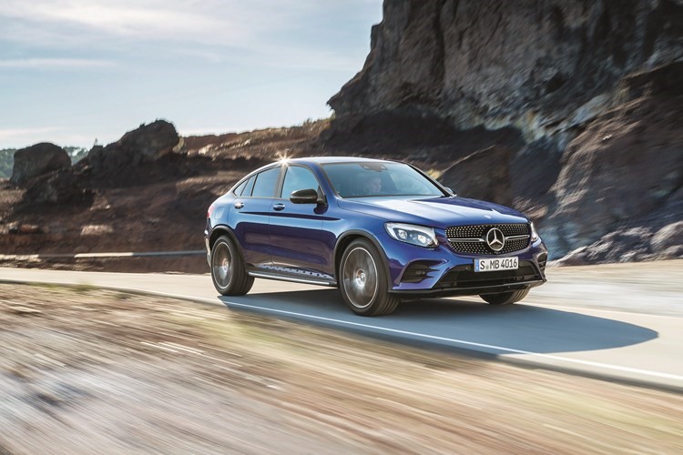«مرسيدس- بنز GLC».. كوبيه تتباهى بقدراتها
