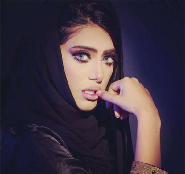 شيلاء سبت تخطف الأنفاس بمكياجها العربي الجذّاب
