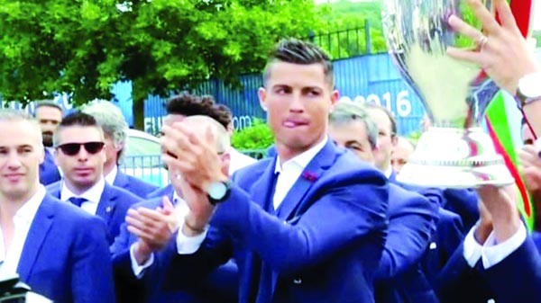  فوربس: تايلور سويفت أعلى المشاهير أجراً في العالم 