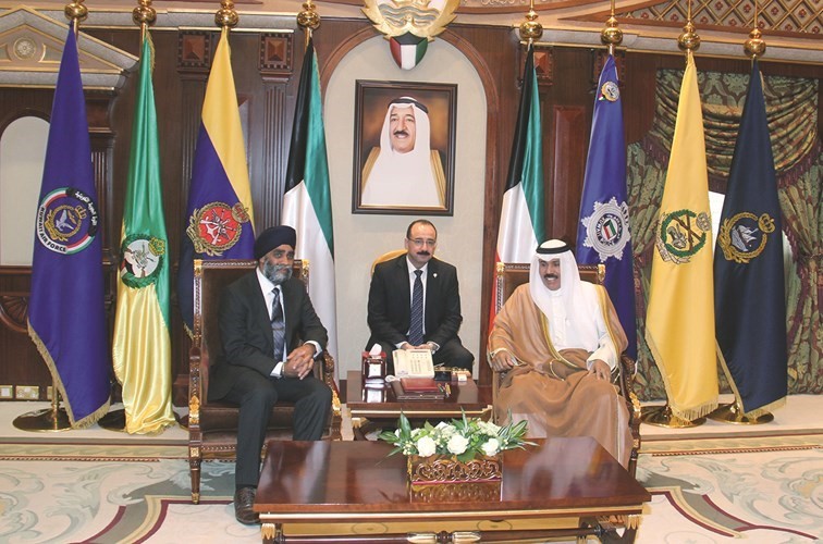 سمو نائب الامير وولي العهد الشيخ نواف الاحمد خلال استقباله وزير الدفاع الكندي هارجيت سينغ ساجان ﻿