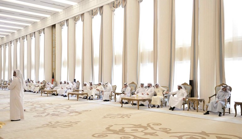 موظفو مجلس الامة اثناء حفل استقبال الامانة العامة