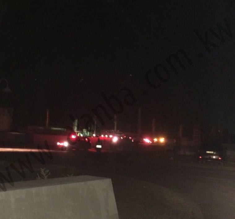 بالصور..  اطفاء النفط يكافح حريقا اندلع في محطة تعزيز بمنطقة الروضتين شمال البلاد وجاري السيطرة علي