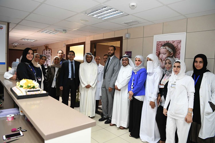 -دالزعبي ودالمطيري مع طاقم العمل
