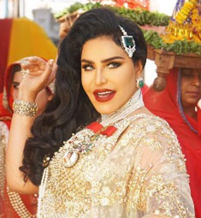 بالصور.. الفنانة أحلام تغرد بالفرنسية استنكاراً لـ"إعتداء نيس"
