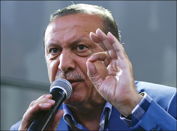 الرئيس رجب طيب اردوغان يتعهد بتطهير الجيش والقضاء