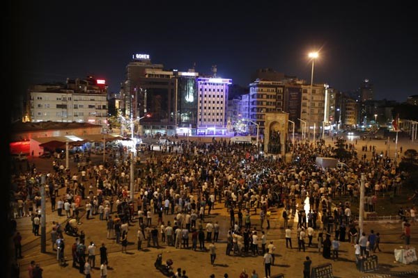 بالفيديو والصور شاهد احداث تطورات محاولة الانقلاب العسكري في تركيا 