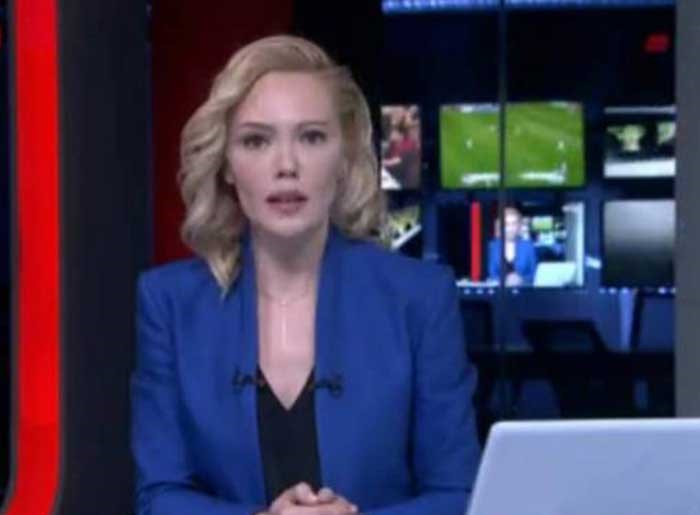 بالفيديو.. هذا ما حدث للمذيعة التركية التى أجبرت على قراءة البيان !