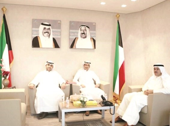  الشيخ سلمان الحمود مستقبلا وفد الاتحاد الوطني لطلبة الكويت - فرع الولايات المتحدة