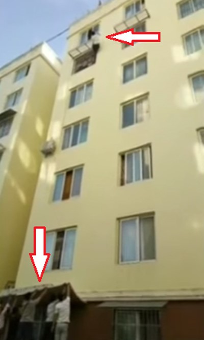 انقاذ طفلة كادت تسقط من الطابق السادس