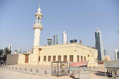 مطالبات بإيقاف هدم مسجد شملان الرومي.. وعلى من تقع مسؤولية القرار؟