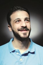 علي الحسيني لـ «الأنباء»: من الصعب أن أذهب لمنتج وأطلب منه أن يمنحني فرصة للتمثيل أو الإخراج!