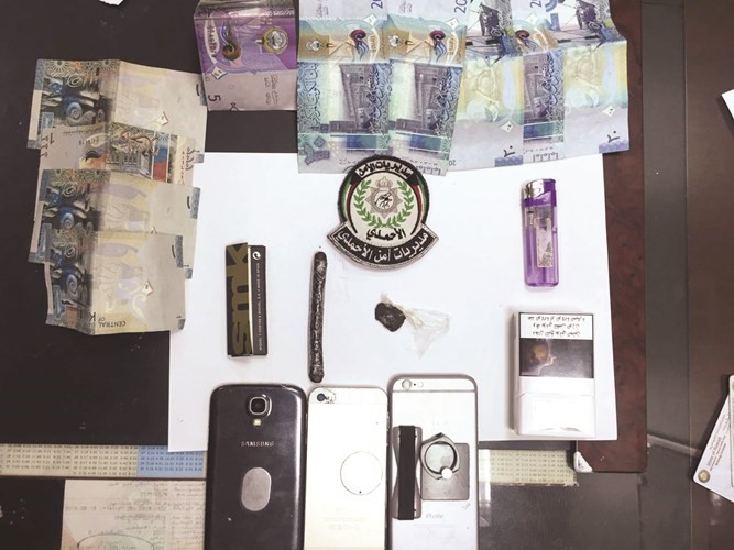 المضبوطات التي ضبطت في مركبة المواطن﻿