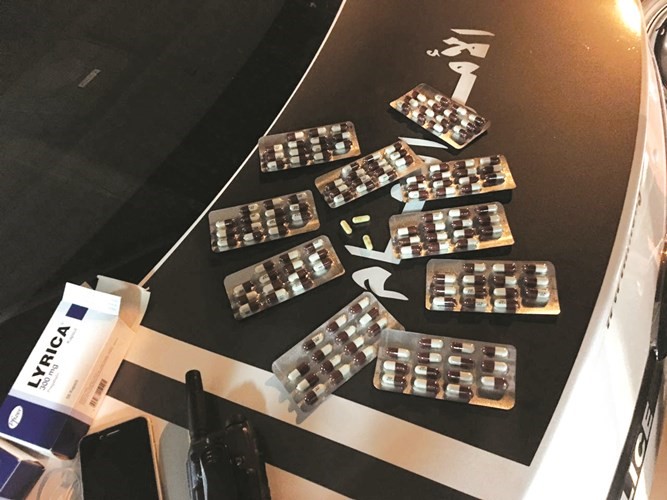 180 حبة مخدرة ضبطت مع المتشبهين﻿