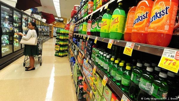 المشروبات الغازية والسكرية تعرضك لأمراض أنت بغنى عنها