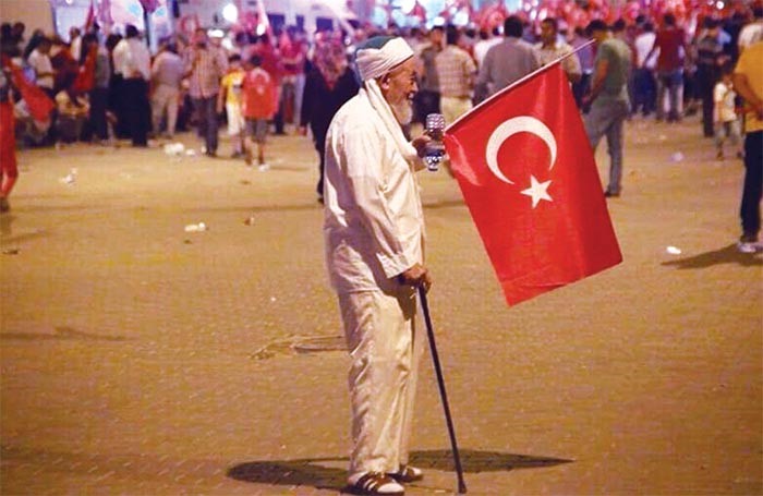 الانقلابيون دبروا لاتهام أردوغان بدعم انفصاليي «العمال الكردستاني»..والتطهير سيطول 50 ألفاً