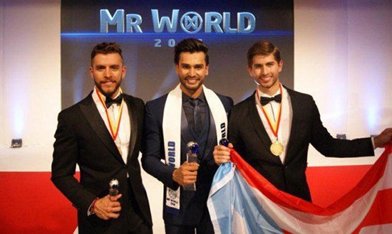 بالفيديو والصور.. شاهد أول هندي يفوز بلقب ملك جمال العالم