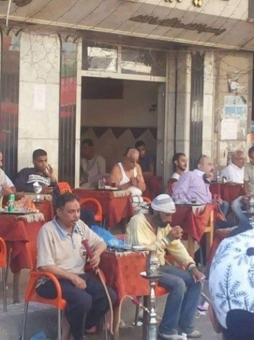 بالصور.. أحمد راتب يثير الجدل بملابس "غير لائقة"!
