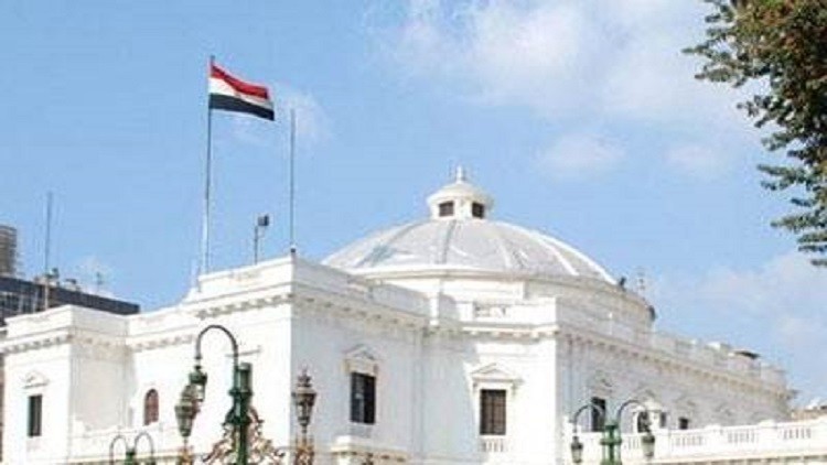 البرلمان يستدعي محافظ «المركزي» بسبب الارتفاع القياسي للدولار