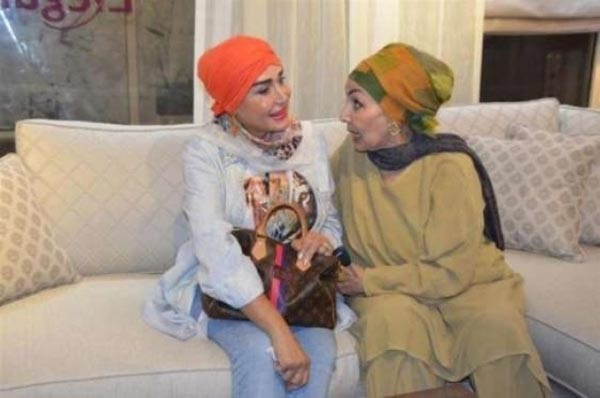 بالصور- بنات النجوم يرتدينَ الحجاب... ويخترن مساراً مختلفاً عن ذويهم!!