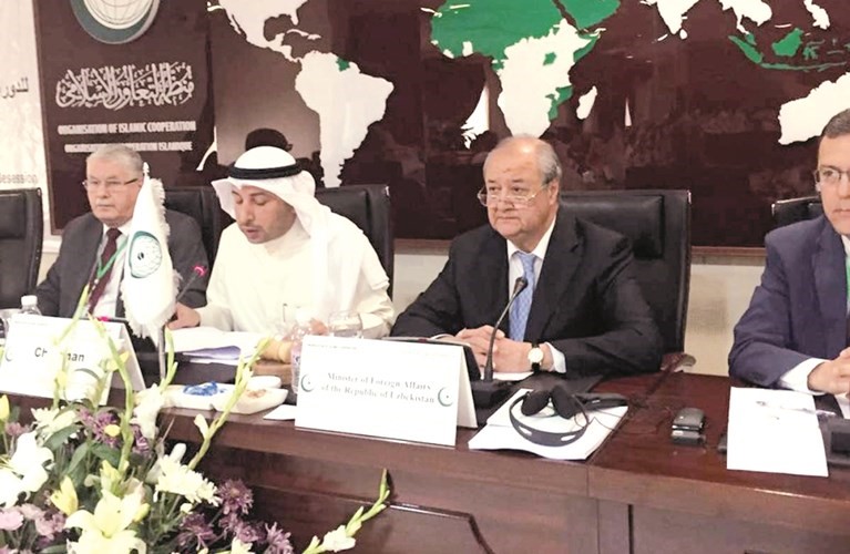 الوزير المفوض ايهم العمر متحدثا