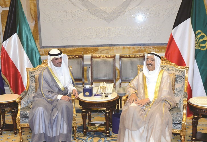 صاحب السمو الامير الشيخ صباح الاحمد مستقبلا مرزوق الغانم﻿