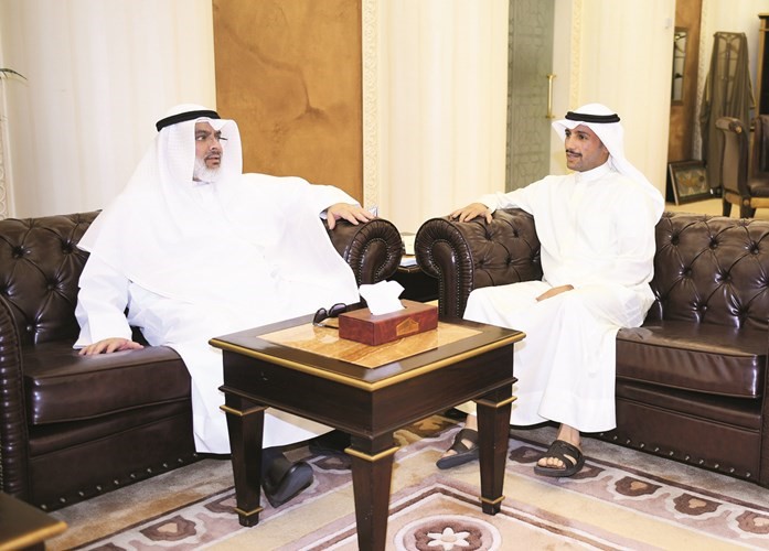 رئيس مجلس الامة مرزوق الغانم مستقبلا رئيس ديوان المحاسبة بالانابة عادل الصرعاوي