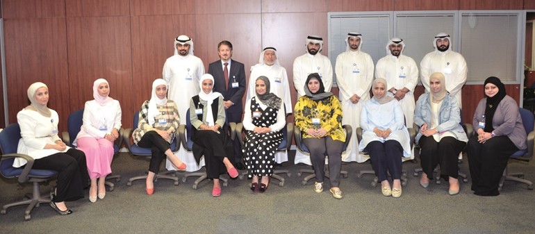 الموظفون المشاركون في الدورة﻿