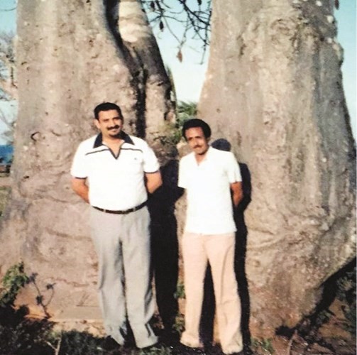 في مدينة ملندي الكينية مع مهندس محمد من اصول يمنية عام 1989﻿