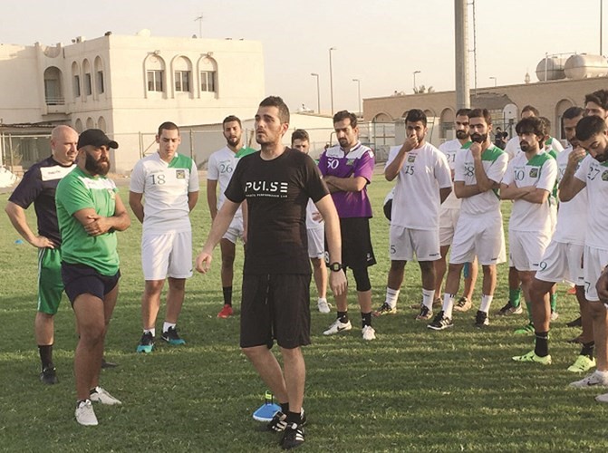 الاسباني ديكو خلال تدريبات اللياقة